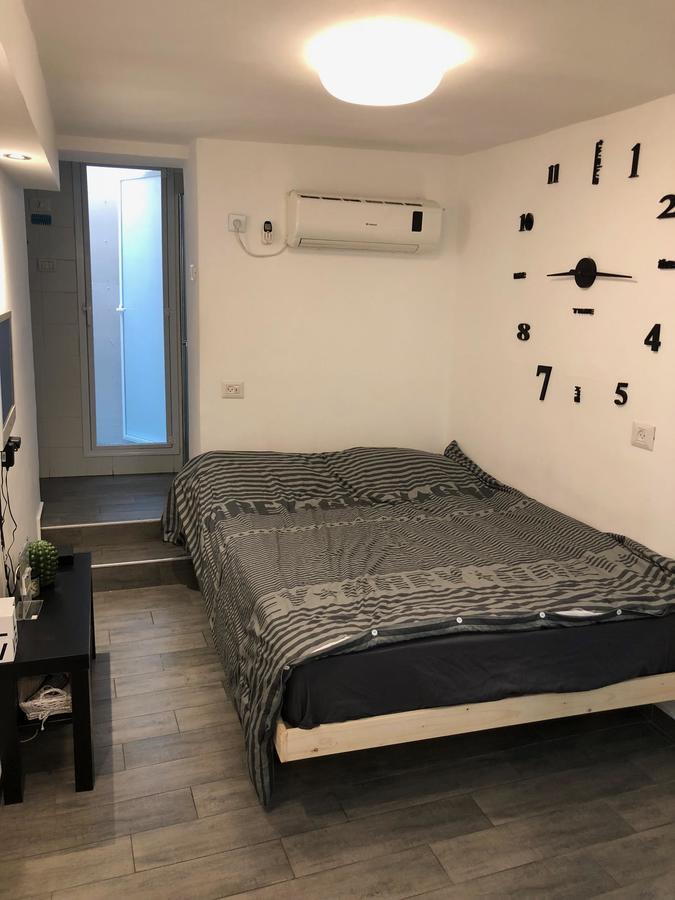 Stunning Studio By The Beach Τελ Αβίβ Εξωτερικό φωτογραφία